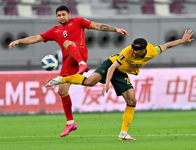 乐鱼体育-马德兴：身体被“掏空”的国足拿什么赢？