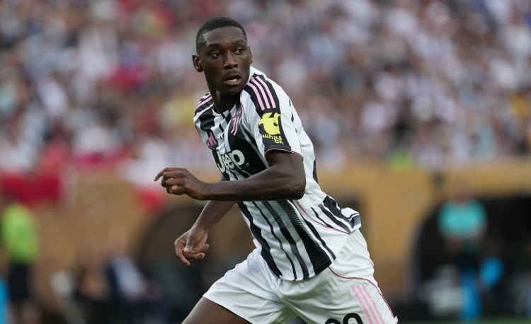 官方平台-跟队记者：尤文重点关注穆阿尼，引进恩内斯里的交易已经告吹