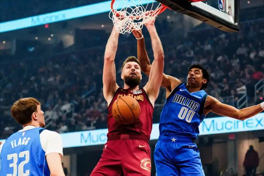 LEYU SPORTS-首秀24+8+6记三分！“黑八”功臣&amp;amp;6400万先生，哈登超级帮手来了