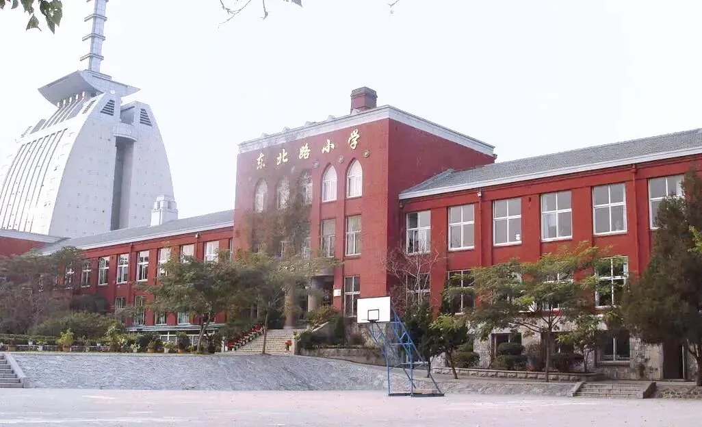 登录入口-大连东北路小学建校一百周年，中国足协为其送上贺信